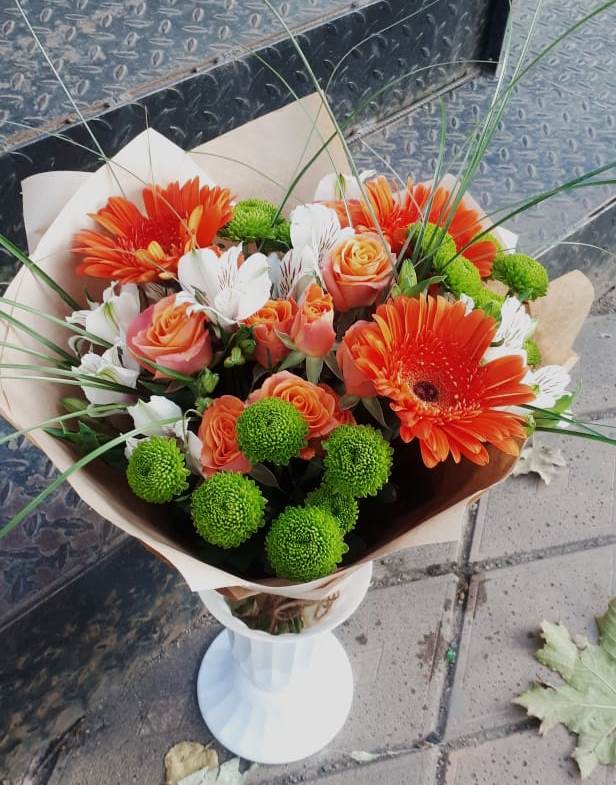Букет цветов из: Герберы, Хризантемы, Альстромерии и Розы в Алакуртти