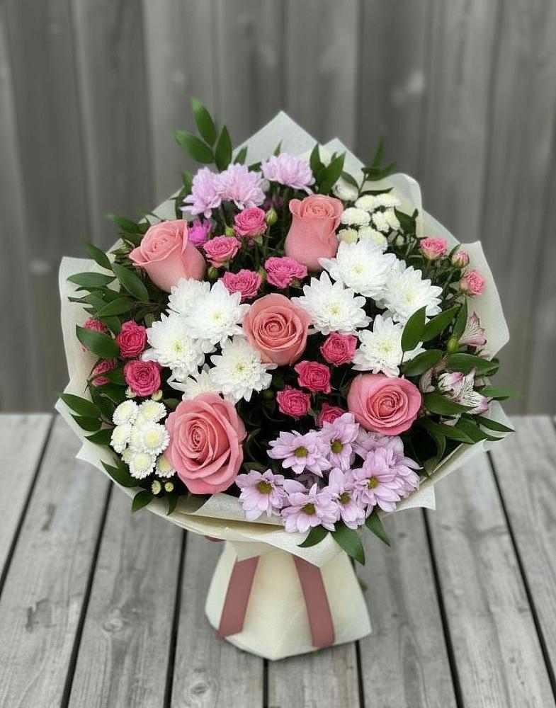 Букет цветов из: Альстромерии, Гвоздики, Розы и Хризантемы в Алакуртти