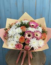 Букет цветов из:  Розы, Герберы и Хризантемы в Алакуртти