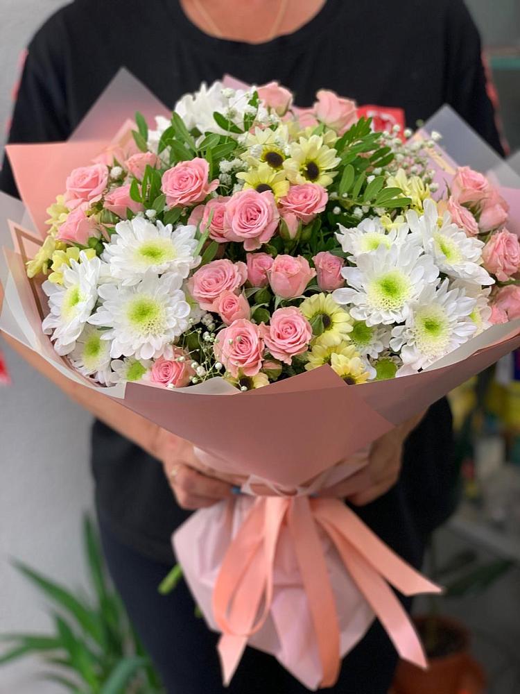 Букет цветов из: Розы и Хризантемы в Алакуртти
