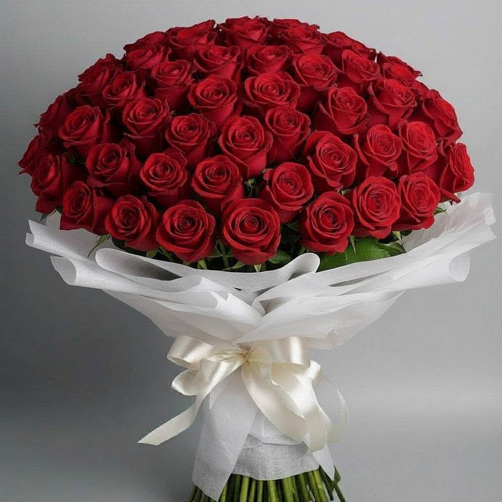 Букет 101 Красная роза Блэк Мэджик в Алакуртти