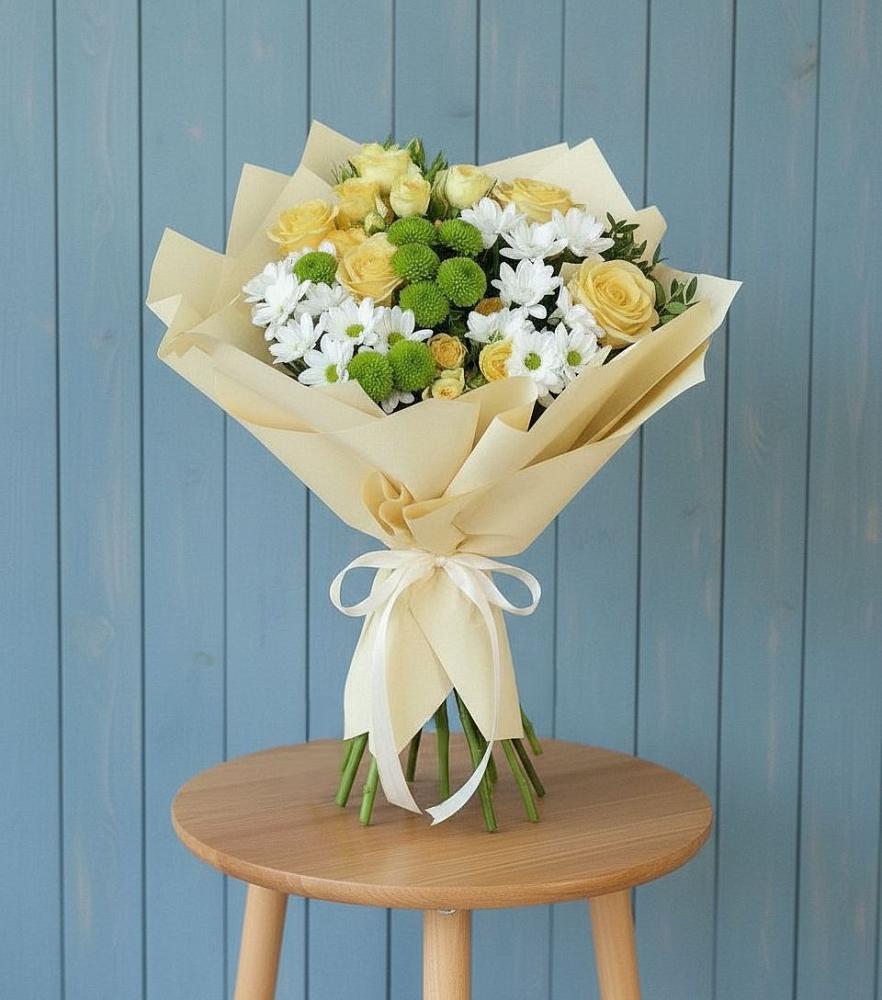 Букет цветов из: Хризантемы и Розы в Алакуртти