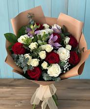 Букет цветов из:  Розы и Альстромерии в Алакуртти