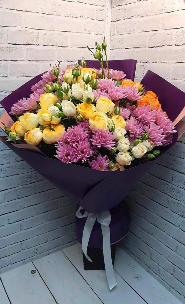 Букет цветов из: Хризантемы и Розы в Алакуртти