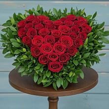 Цветочная композиция из Розы в виде сердца в Алакуртти