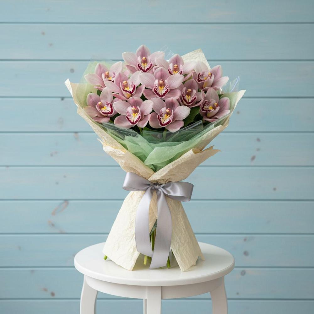 Букет цветов из: Орхидеи и Розы в Алакуртти