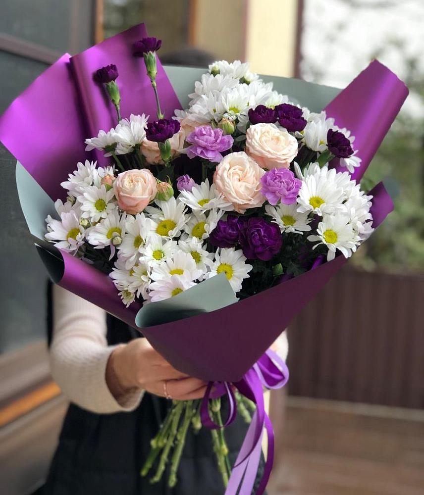 Букет цветов из: Хризантемы, Гвоздики и Розы в Алакуртти