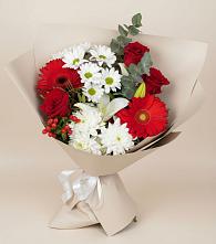 Букет цветов из:  Розы, Хризантемы, Герберы и Лилии в Алакуртти