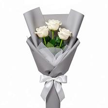 Букет 3 белые розы в Алакуртти