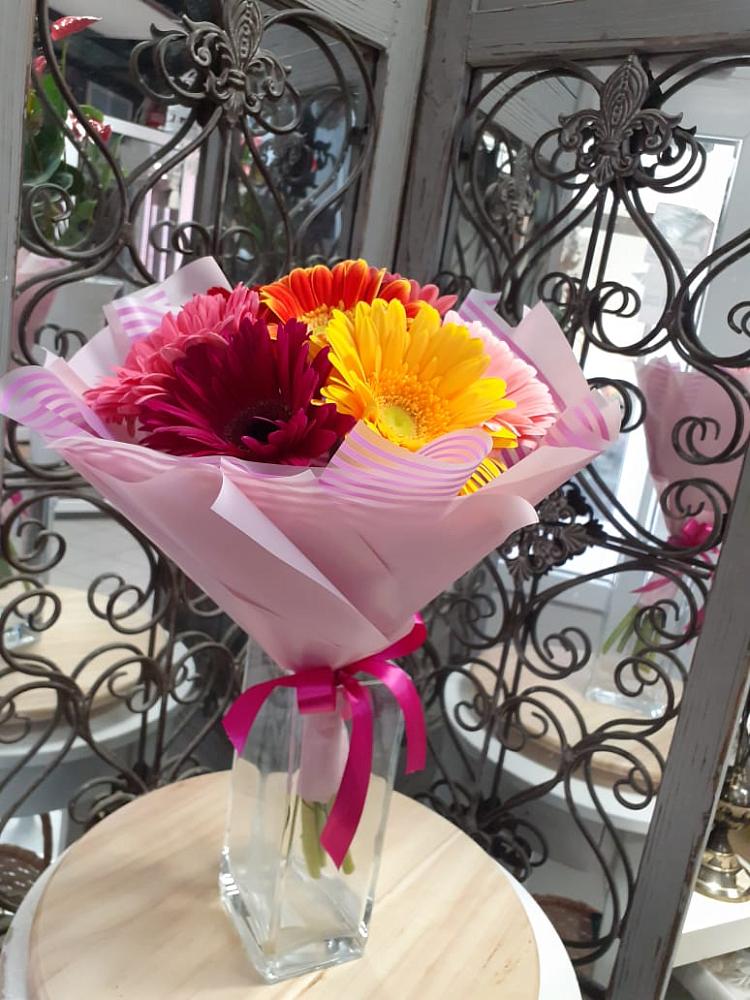 Букет цветов из: Герберы в Алакуртти