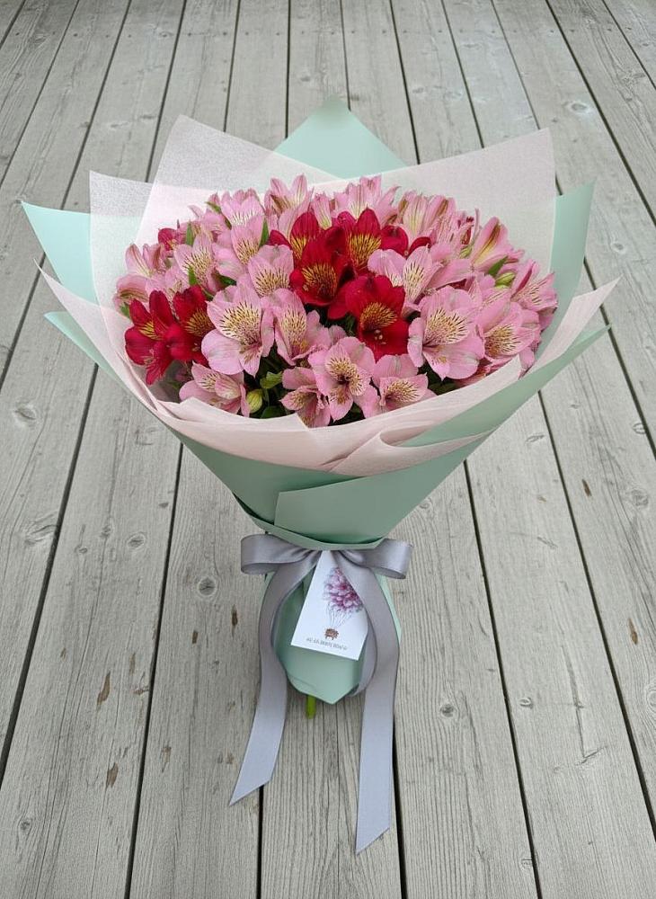Букет цветов из: Альстромерии в Алакуртти