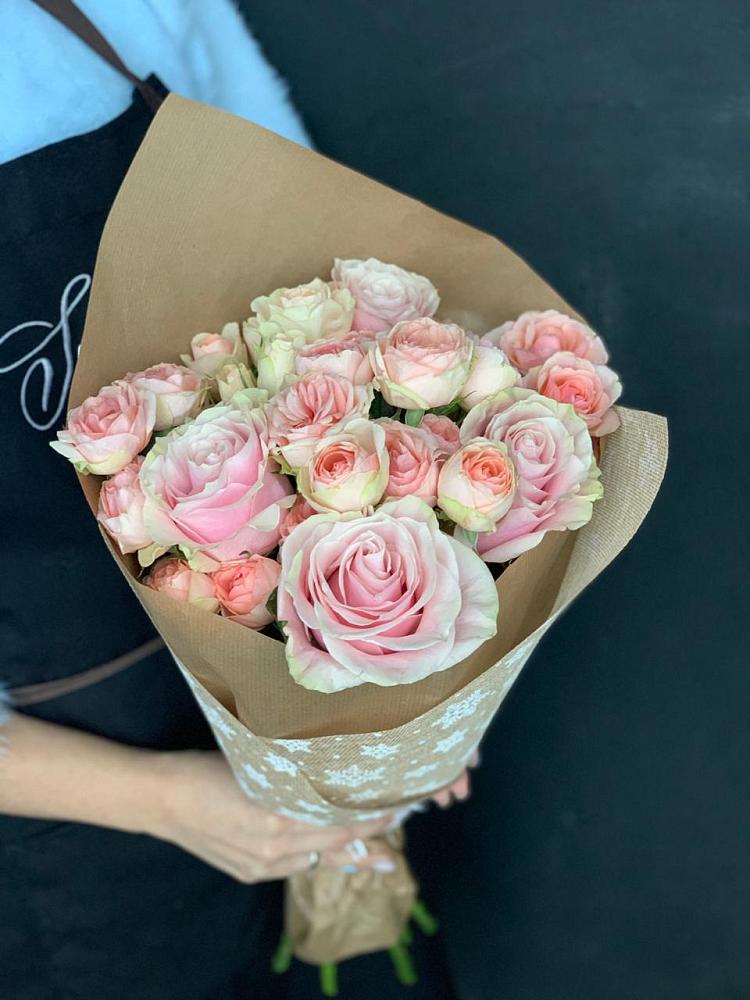 Букет цветов из: Хризантемы и Розы в Алакуртти