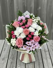 Букет цветов из:  Альстромерии, Гвоздики, Розы и Хризантемы в Алакуртти