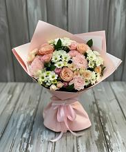 Букет цветов из:  Гвоздики, Розы и Хризантемы в Алакуртти