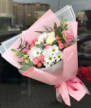 Букет цветов из:  Розы, Лизиантусы и Хризантемы в Алакуртти