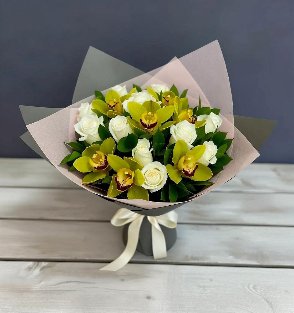 Букет цветов из: Орхидеи и Розы в Алакуртти