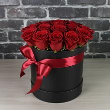 Цветочная композиция из Розы в шляпной коробке в Алакуртти