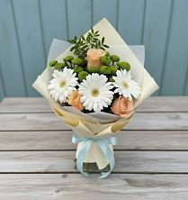 Букет цветов из:  Герберы, Розы и Хризантемы в Алакуртти