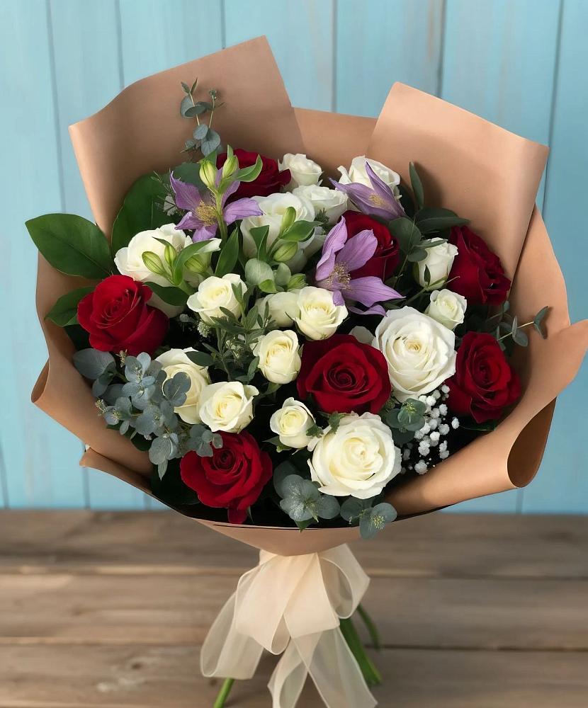 Букет цветов из: Розы и Альстромерии в Алакуртти