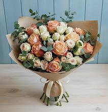 Букет цветов из:  Альстромерии и Розы в Алакуртти