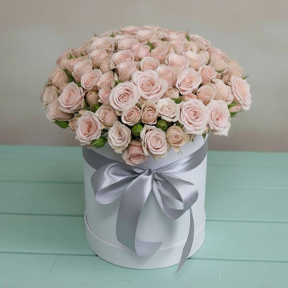 Цветочная композиция из Розы в шляпной коробке в Алакуртти