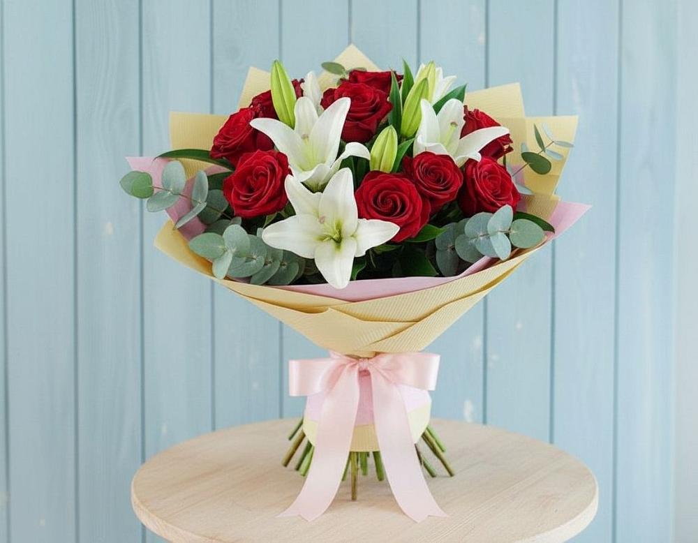 Букет цветов из: Лилии и Розы в Алакуртти